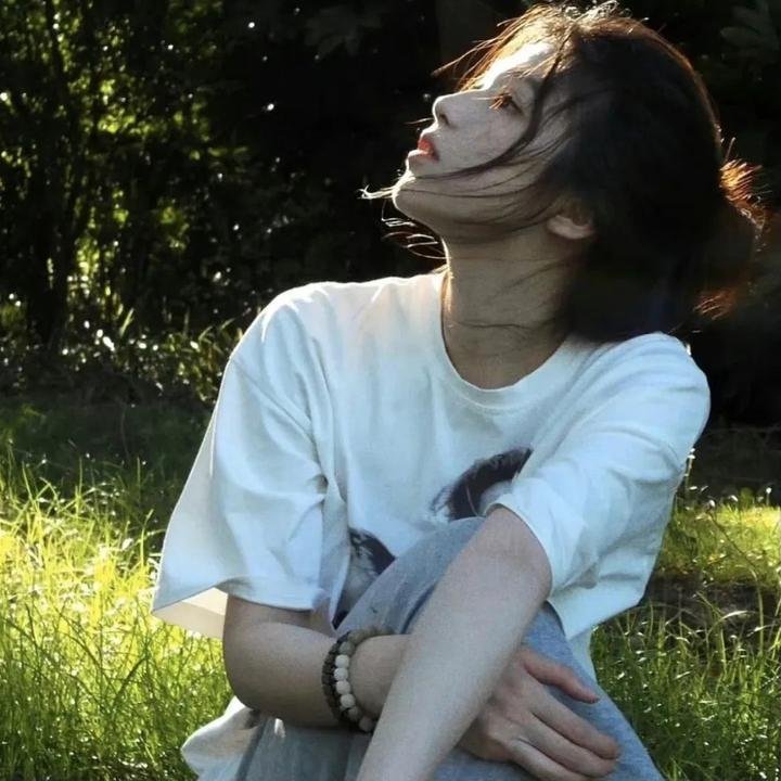 霸气女销售封面
